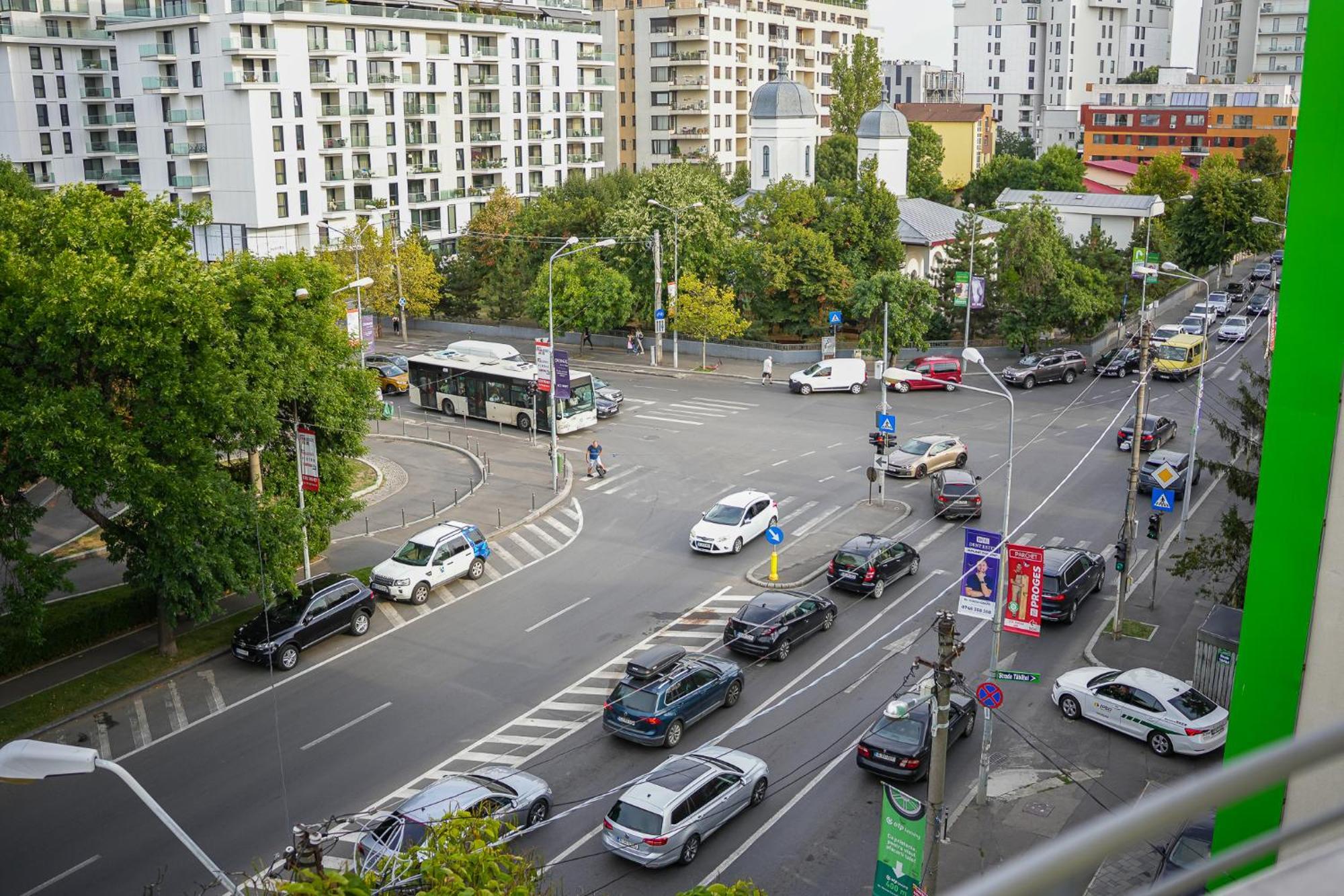 Penthouse With Huge Rooftop Terrace & City View Bucureşti Exterior foto