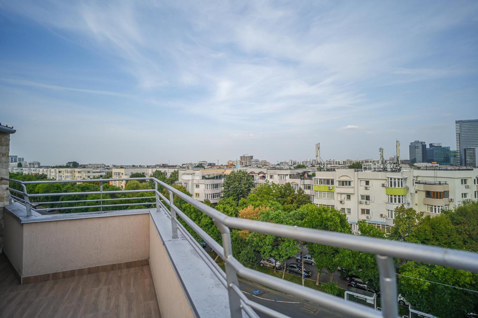 Penthouse With Huge Rooftop Terrace & City View Bucureşti Exterior foto
