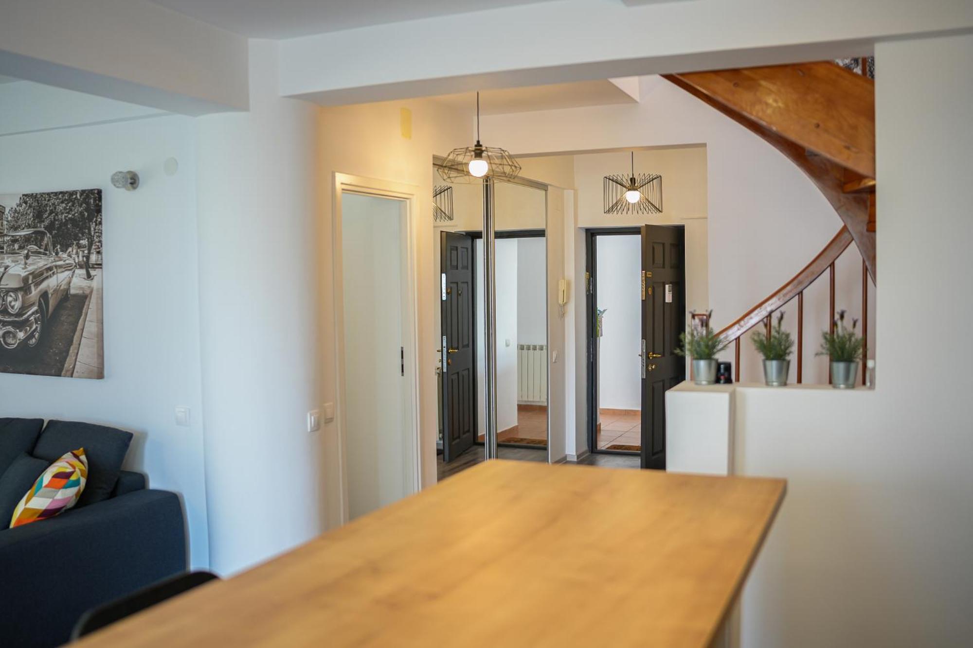 Penthouse With Huge Rooftop Terrace & City View Bucureşti Exterior foto
